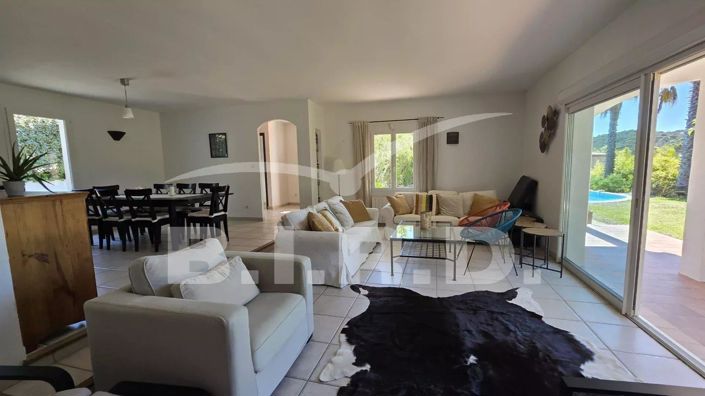 Image No.13-3 Bed House for sale