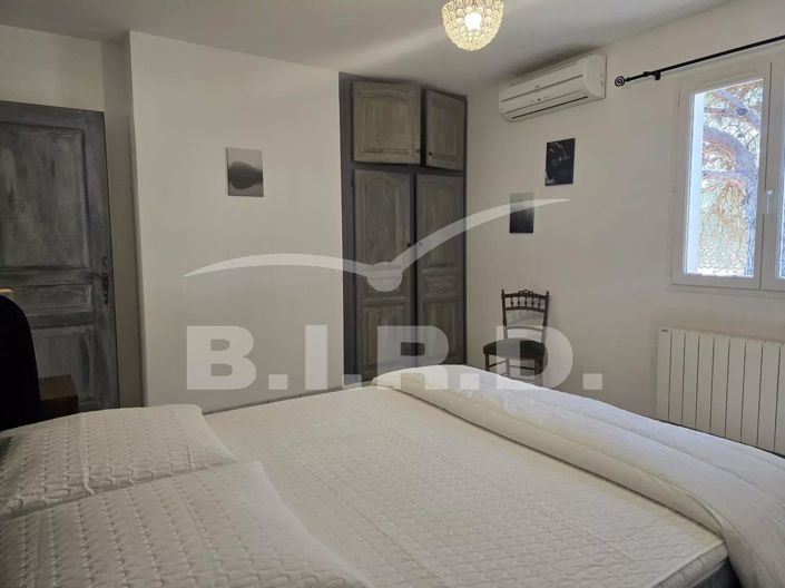 Image No.17-3 Bed House for sale