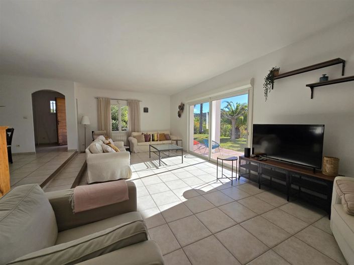 Image No.4-3 Bed House for sale