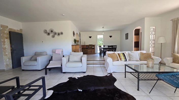 Image No.6-3 Bed House for sale