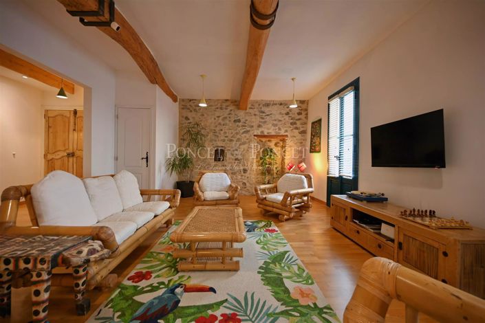 Image No.12-6 Bed House for sale