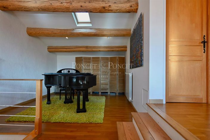 Image No.16-6 Bed House for sale