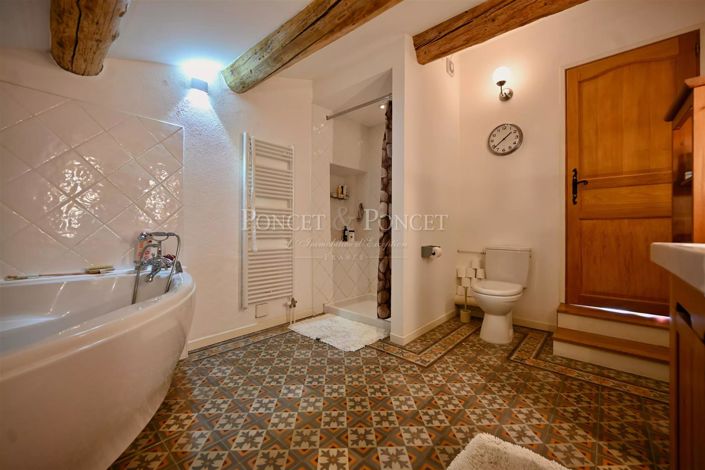 Image No.18-6 Bed House for sale