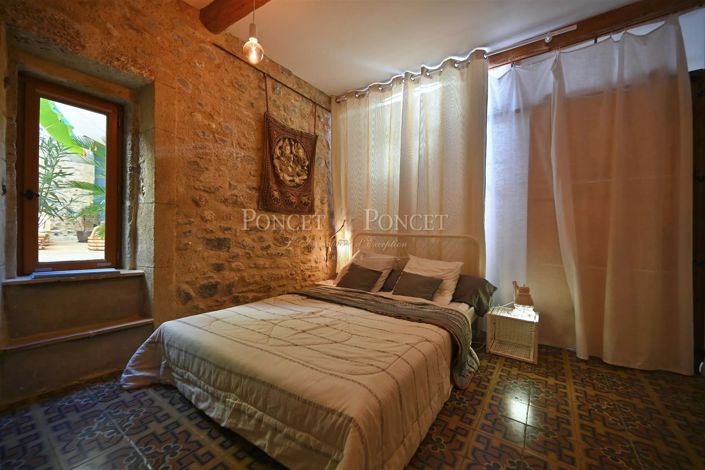 Image No.21-6 Bed House for sale