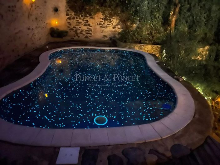 Image No.4-6 Bed House for sale