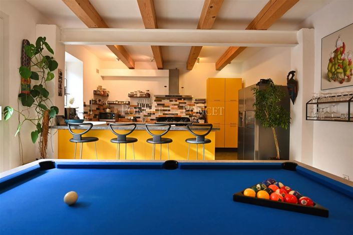 Image No.6-6 Bed House for sale