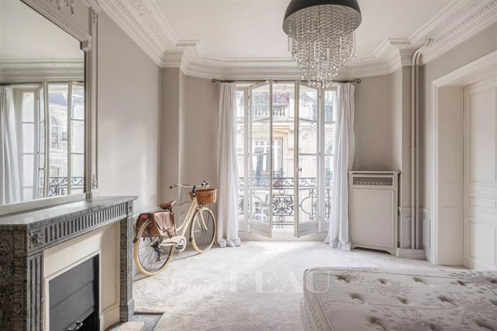 Image No.12-4 Bed Apartment for sale