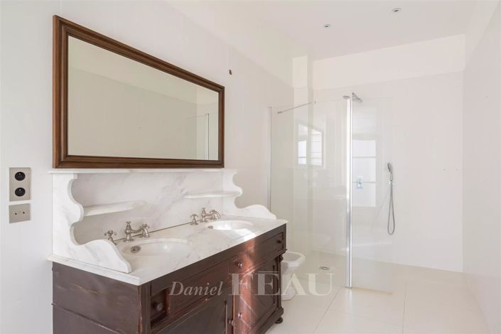 Image No.15-4 Bed Apartment for sale