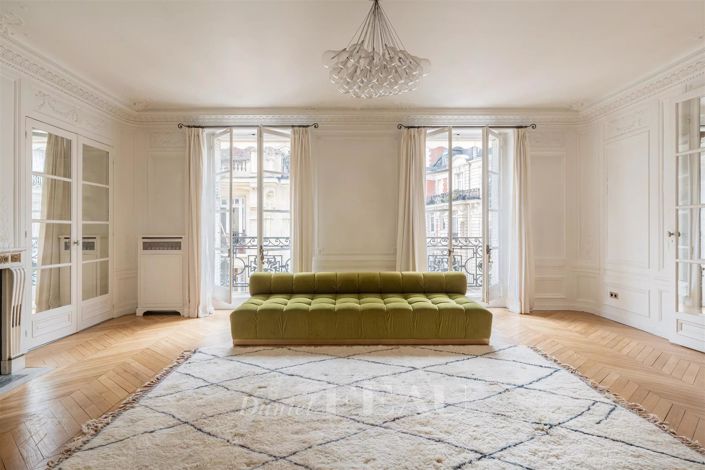 Image No.25-4 Bed Apartment for sale