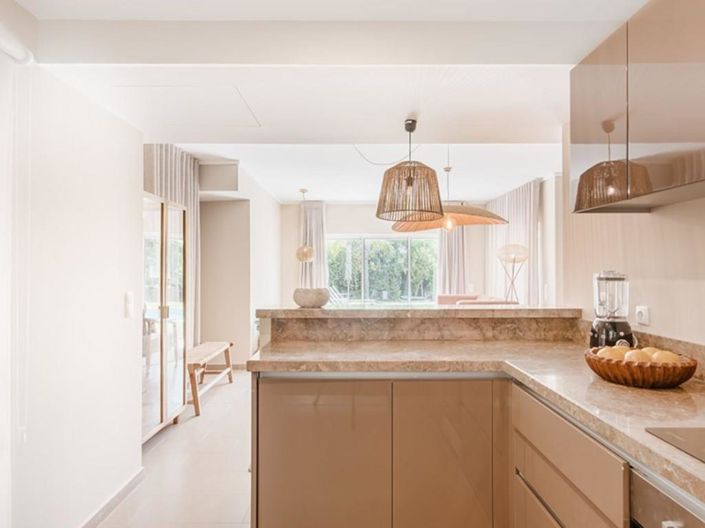 Image No.14-2 Bed House for sale