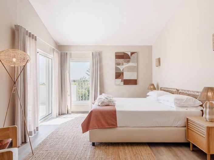 Image No.18-2 Bed House for sale