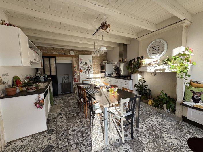 Image No.3-4 Bed House for sale
