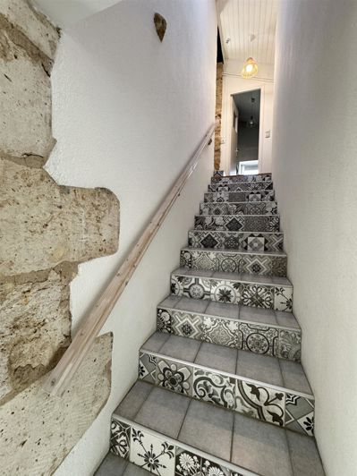 Image No.8-4 Bed House for sale