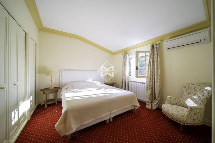 Image No.14-5 Bed House for sale