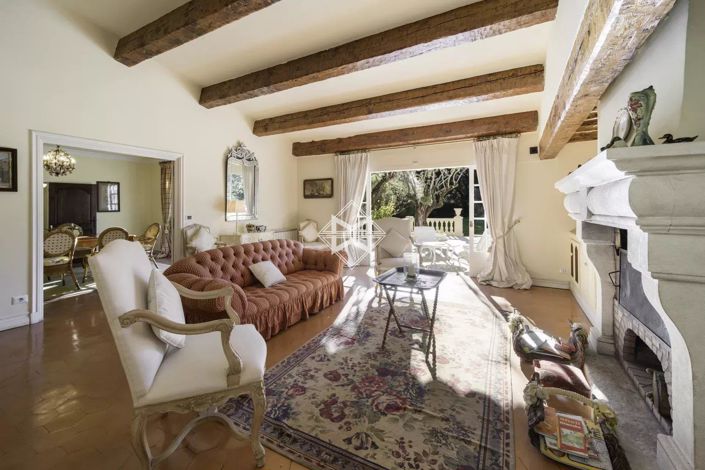 Image No.9-5 Bed House for sale