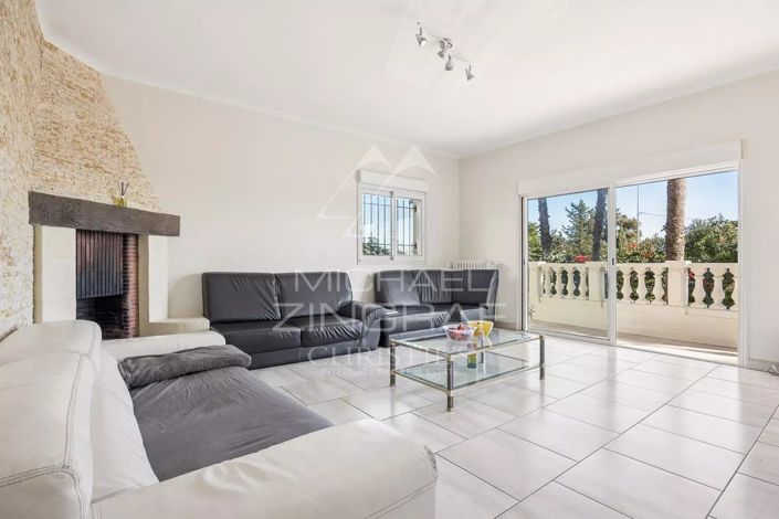 Image No.6-4 Bed House for sale