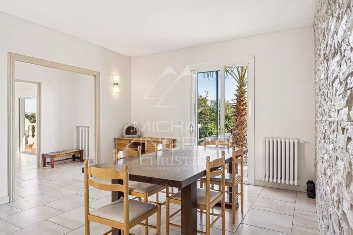 Image No.7-4 Bed House for sale