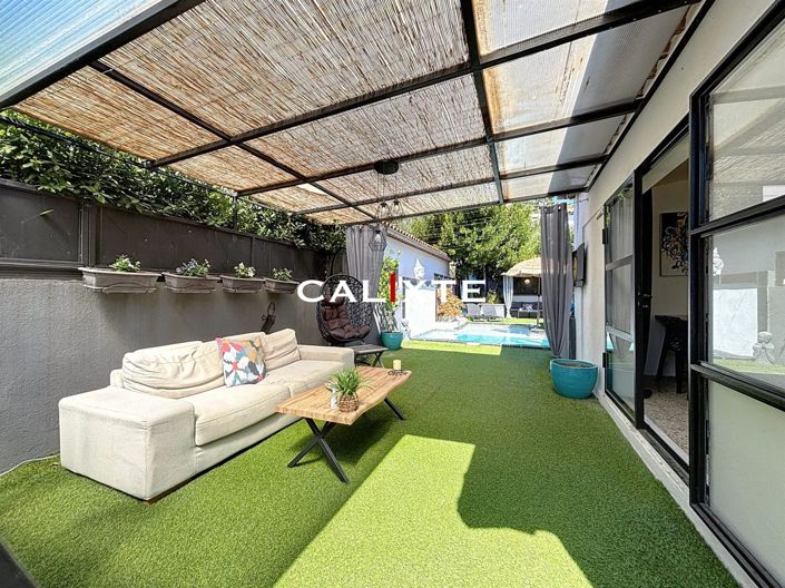 Image No.1-3 Bed House for sale