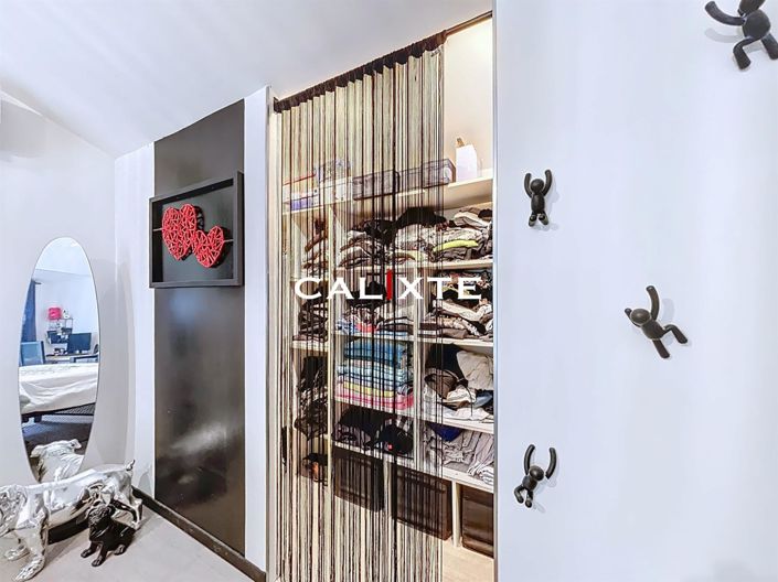 Image No.10-3 Bed House for sale