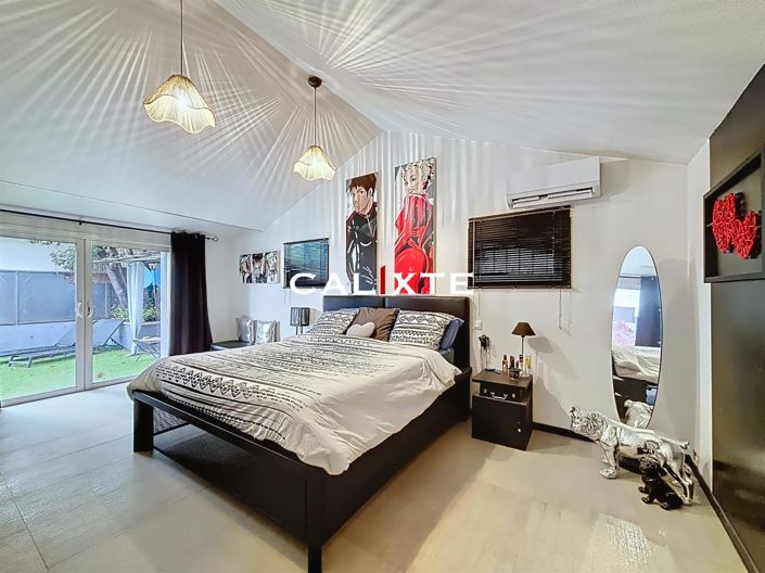 Image No.8-3 Bed House for sale