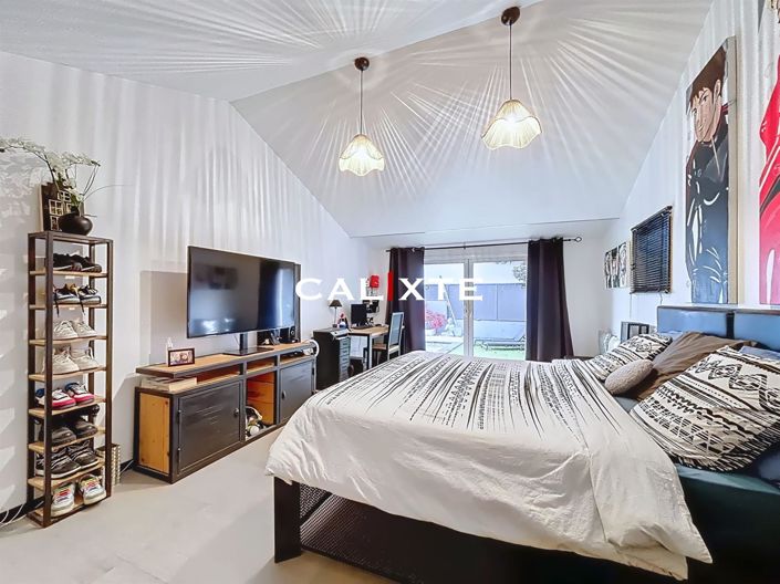 Image No.9-3 Bed House for sale