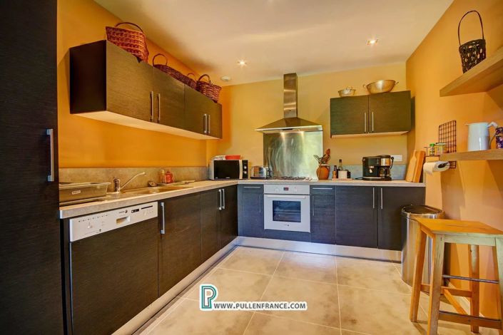 Image No.40-House for sale