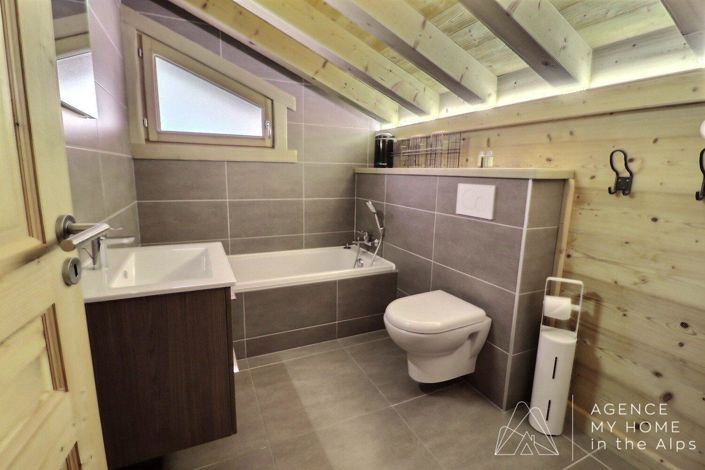 Image No.14-5 Bed House for sale