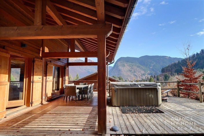 Image No.6-5 Bed House for sale