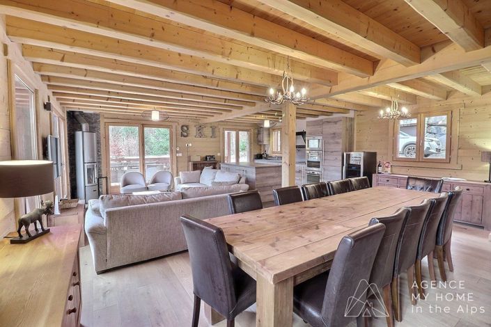 Image No.9-5 Bed House for sale