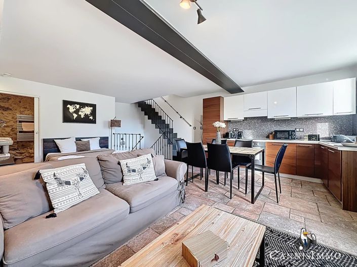 Image No.5-5 Bed House for sale