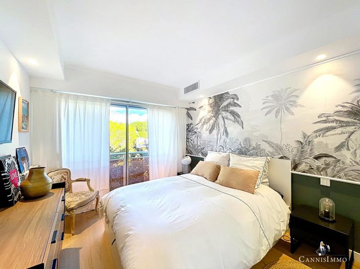 Image No.10-4 Bed Apartment for sale