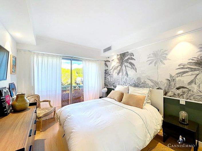 Image No.12-4 Bed Apartment for sale