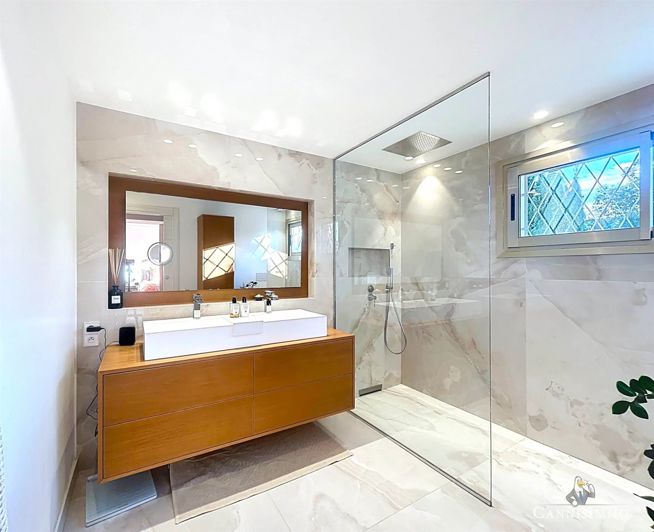 Image No.6-4 Bed Apartment for sale