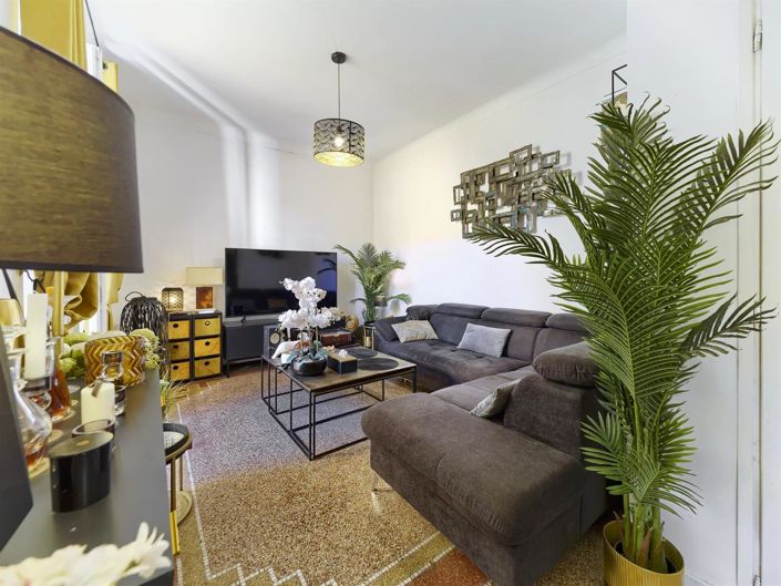 Image No.2-Appartement de 2 chambres à vendre à Cannes