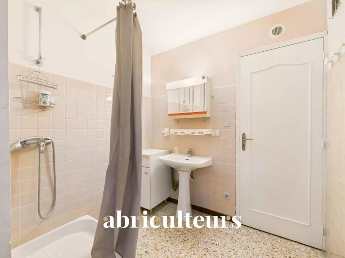 Image No.29-5 Bed House for sale