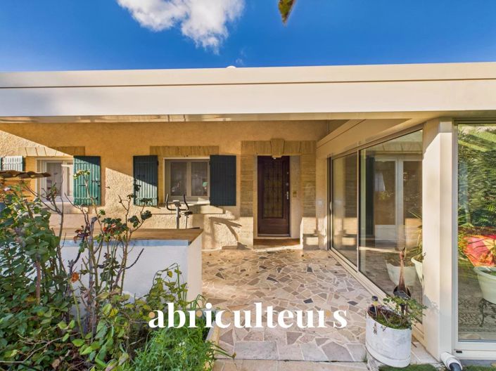 Image No.38-5 Bed House for sale