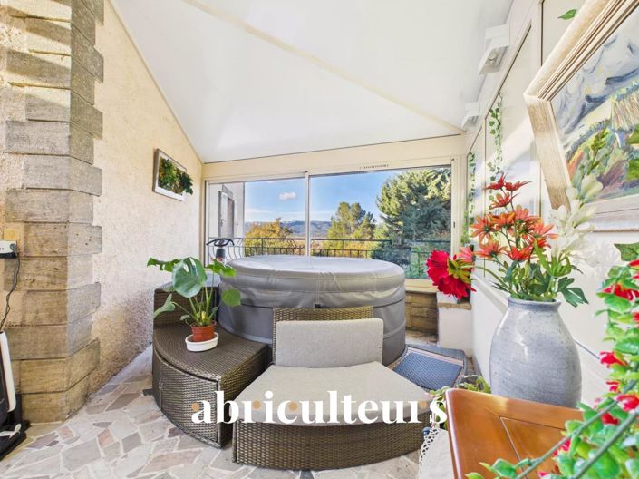 Image No.8-5 Bed House for sale