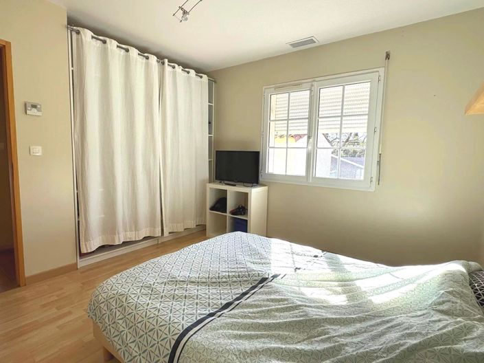 Image No.12-4 Bed House for sale