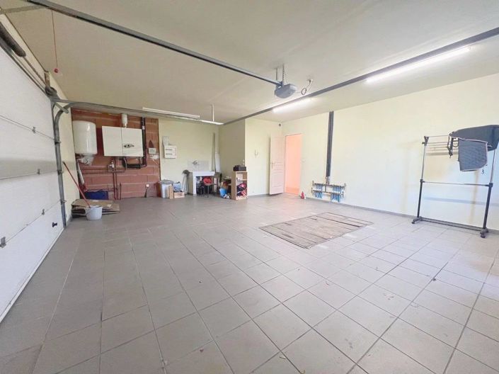 Image No.21-4 Bed House for sale