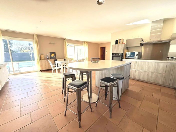 Image No.7-4 Bed House for sale