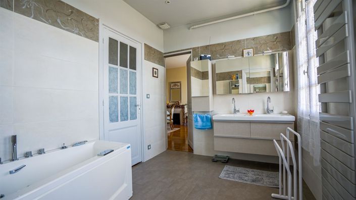 Image No.14-5 Bed House for sale