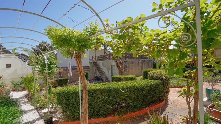 Image No.20-5 Bed House for sale