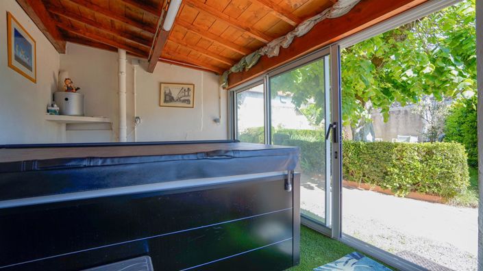 Image No.25-5 Bed House for sale