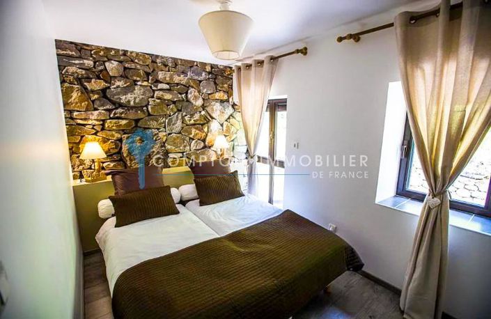 Image No.10-8 Bed House for sale