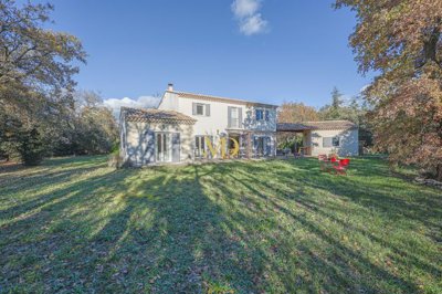 5 Bed House for sale