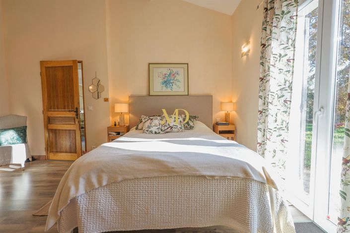 Image No.19-5 Bed House for sale