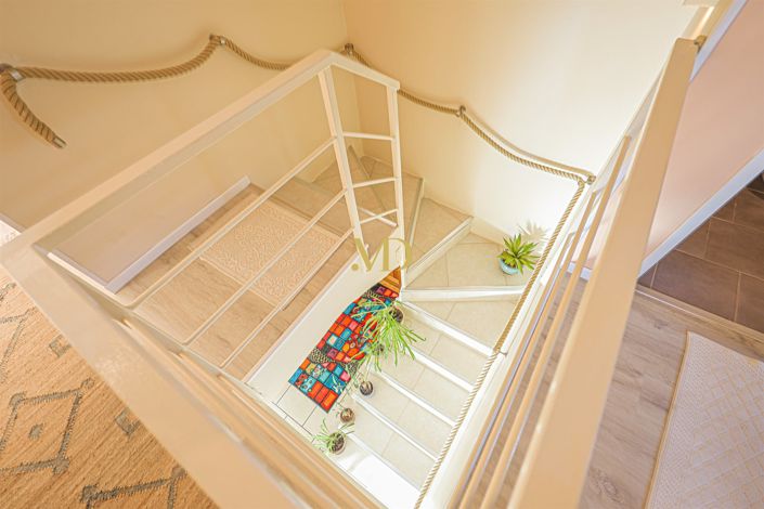 Image No.22-5 Bed House for sale