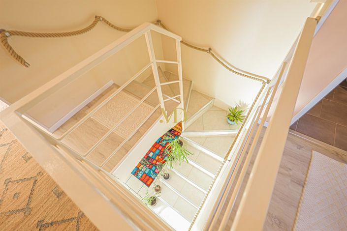 Image No.23-5 Bed House for sale