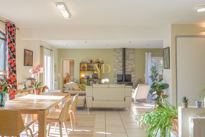 Image No.3-5 Bed House for sale