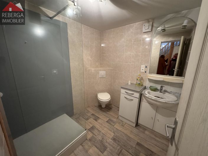 Image No.8-2 Bed House for sale